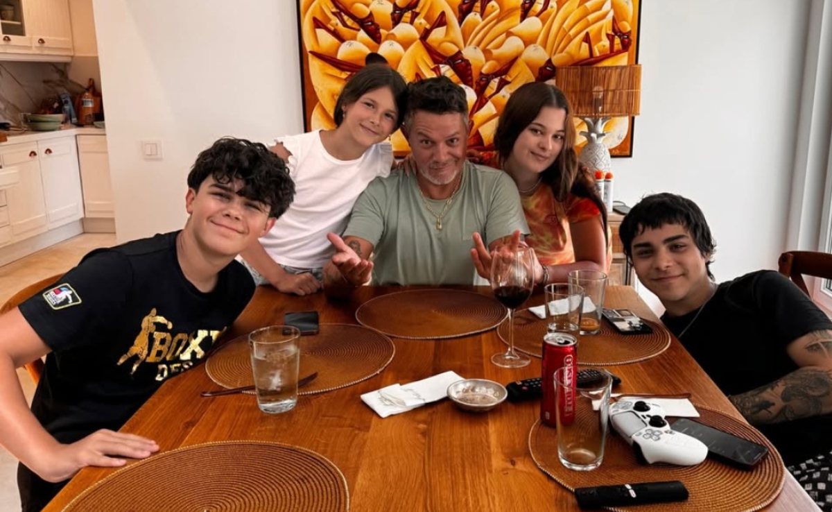 Fotos: El divertido viaje de Alejandro Sanz con todos sus hijos a Portugal  