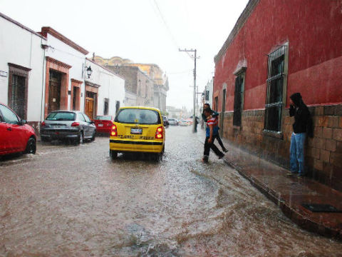 PoEs apoya en temporadas de lluvia