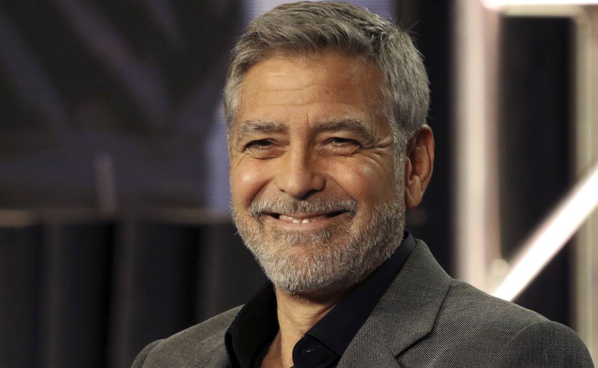 George Clooney revela que él se corta el pelo desde antes de la pandemia 