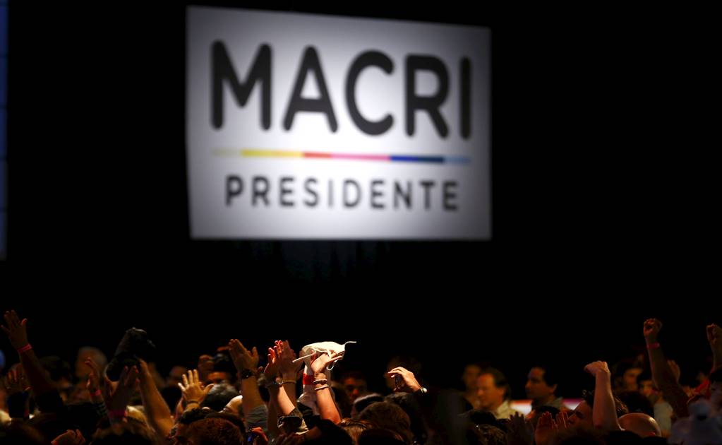 Mauricio Macri se impone en elecciones de Argentina