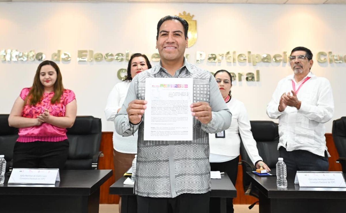 Eduardo Ramírez Aguilar se registra como candidato de Morena por la gubernatura de Chiapas