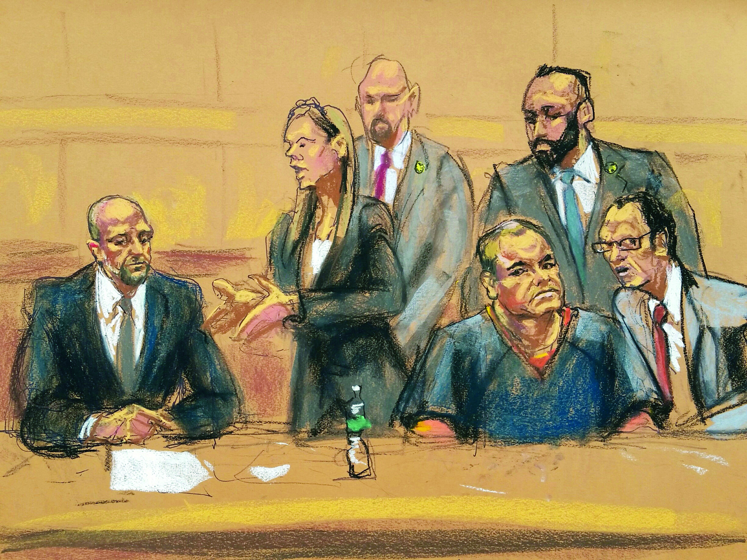 Juez planea llamar hasta a mil personas para formar jurado de juicio a "El Chapo"