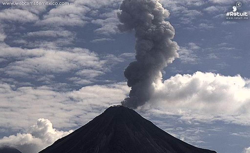 Reportan más exhalaciones en el Volcán de Colima