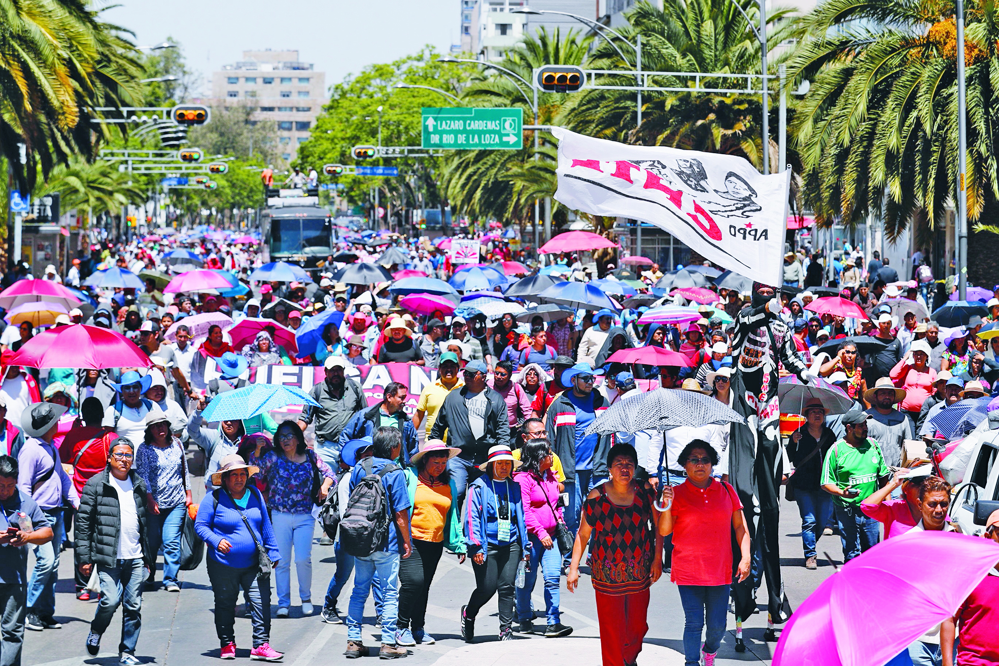 CNTE acusa intentos de "maquillar" reforma educativa de EPN