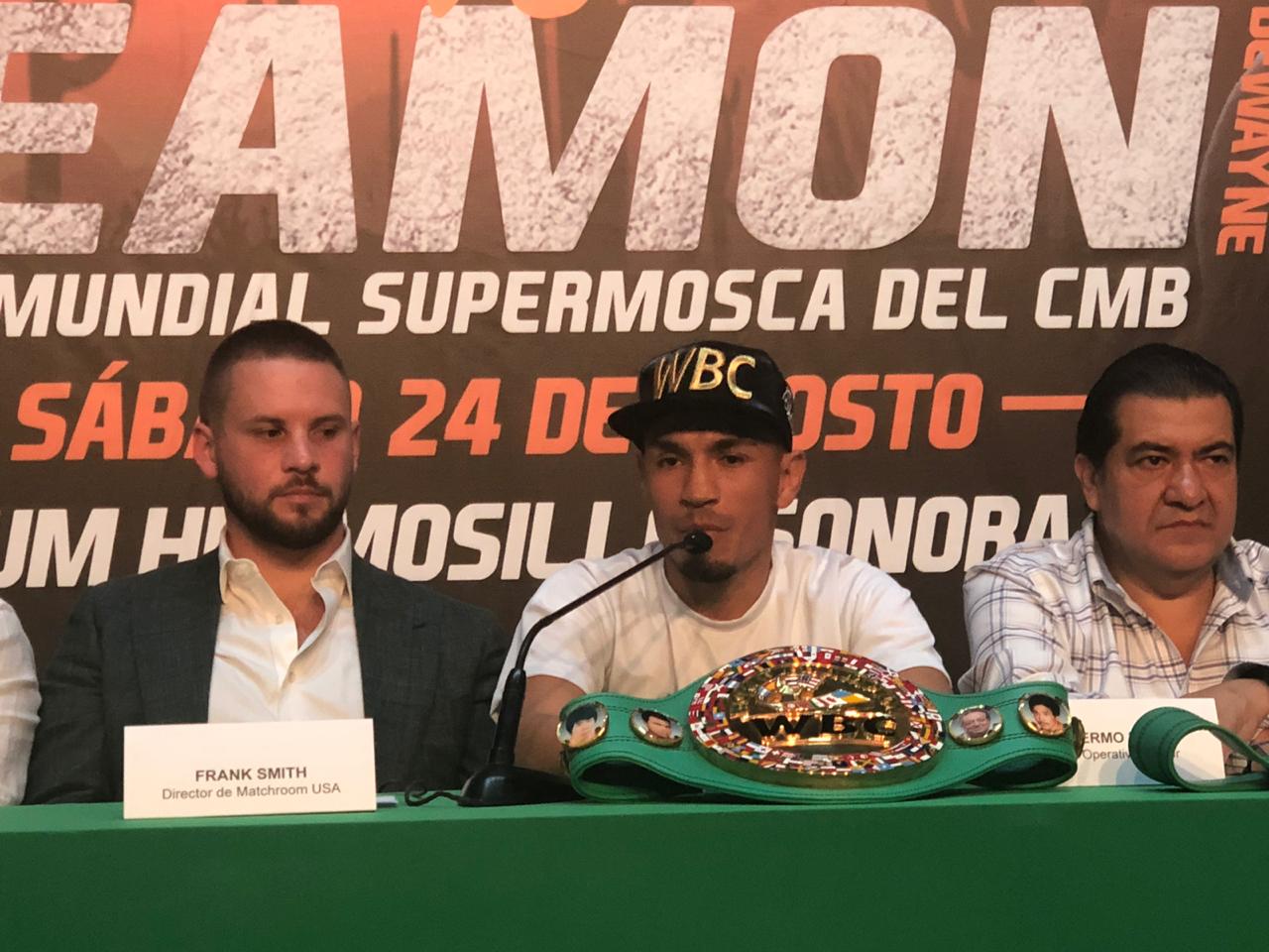 Gallo Estrada defiende su cinturón supermosca en Hermosillo