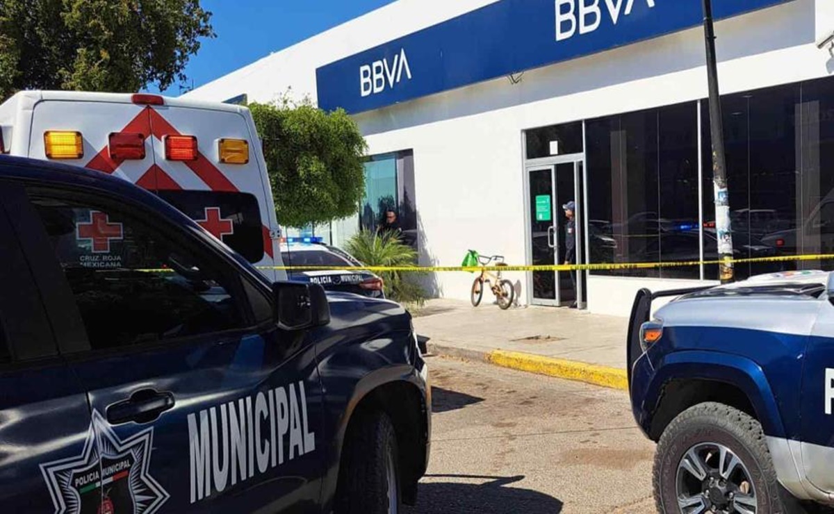 Investigan un intento de asalto con mazos en una sucursal bancaria de Guasave, Sinaloa