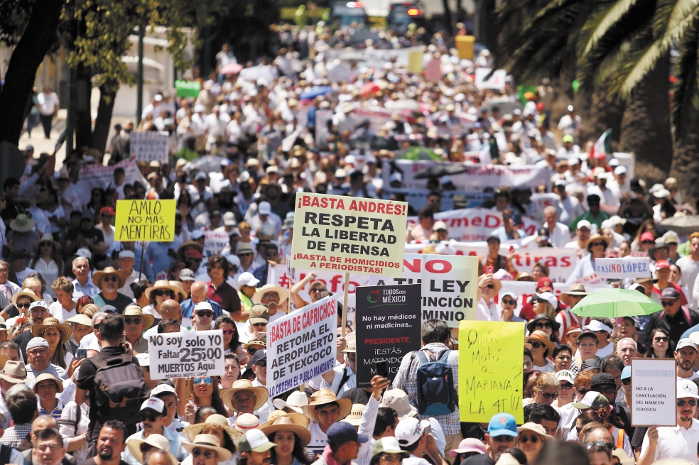 Protestan contra AMLO en las calles