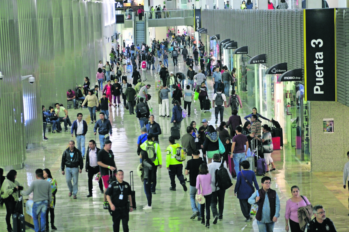 Aeropuertos metropolitanos transportan a 21.4 millones