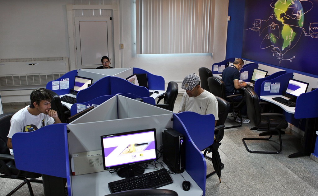 Anuncia Cuba más salas de internet y zonas de wifi