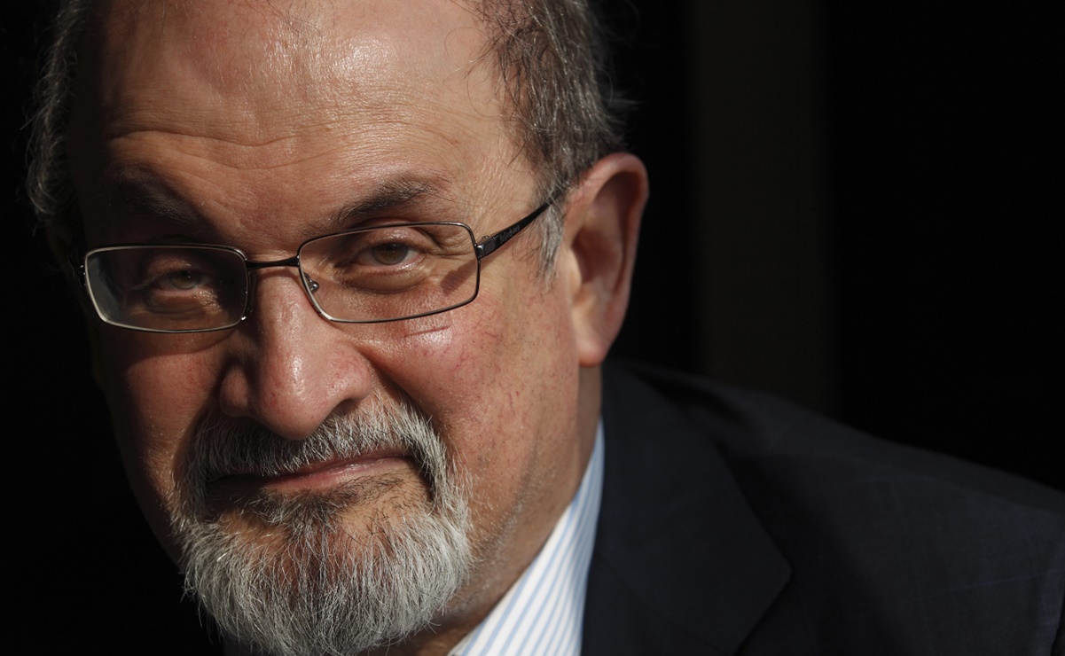 Escritores reaccionan ante el ataque del ensayista Salman Rushdie