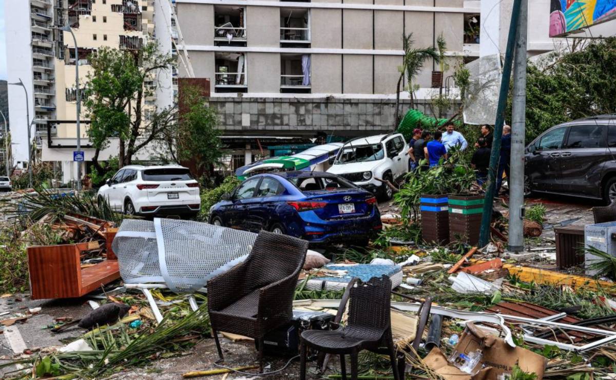 Huracán "Otis": AMLO garantiza restablecimiento de energía en Acapulco para la noche del lunes 