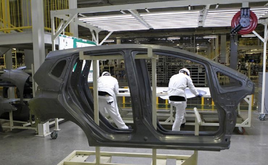 Mexico auto output, exports fall in May