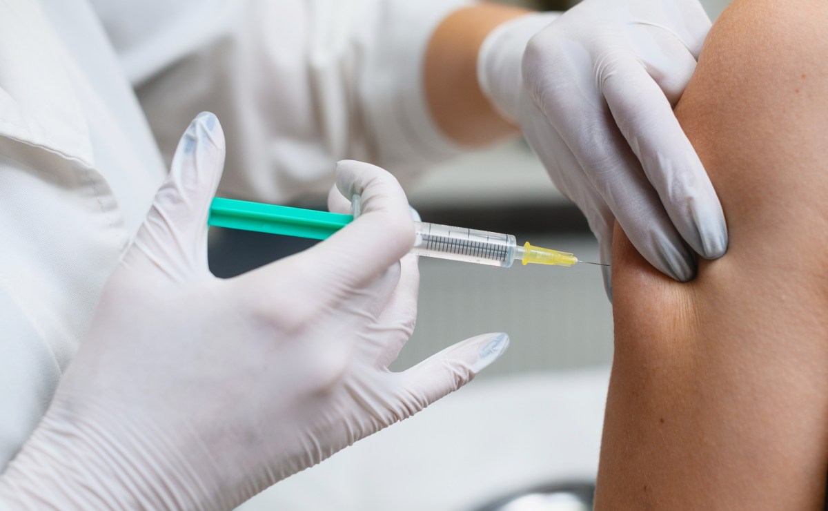COVID-19:  Pfizer y Moderna preparan vacuna contra Eris, la nueva variante en 2023
