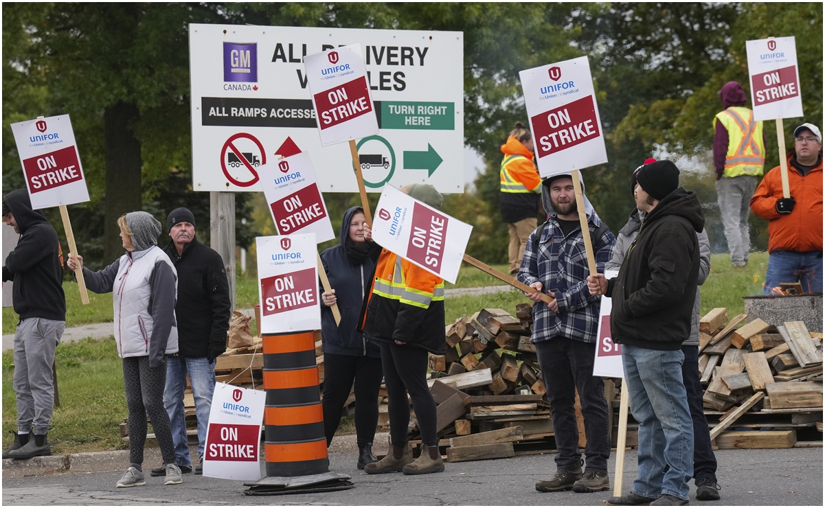 Huelga automotriz: Paro de trabajadores de GM se extiende a Canadá