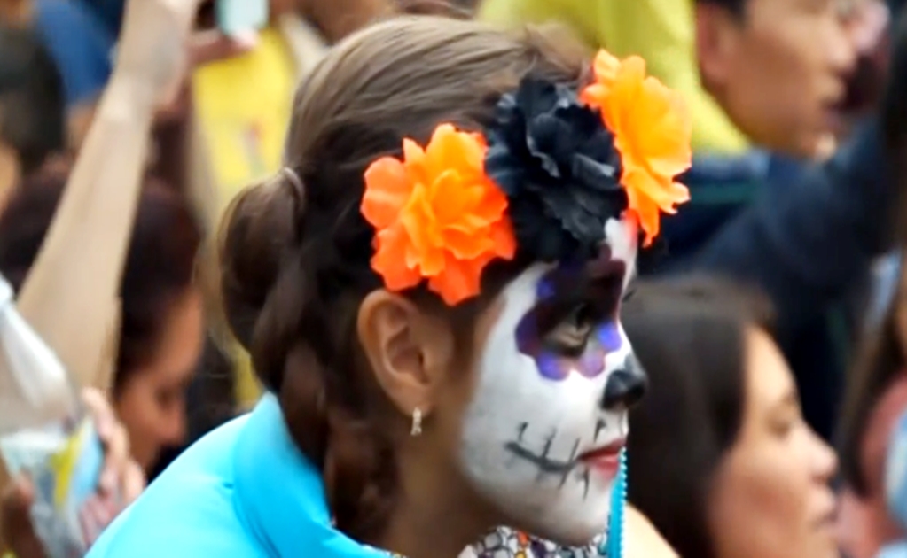Day of the Dead parade honors S19 rescuers