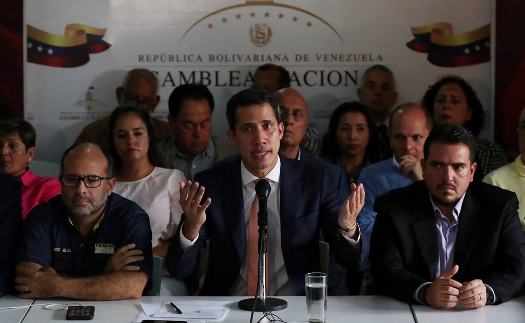 Tras detención de diputados, Guaidó denuncia "golpe al Parlamento"