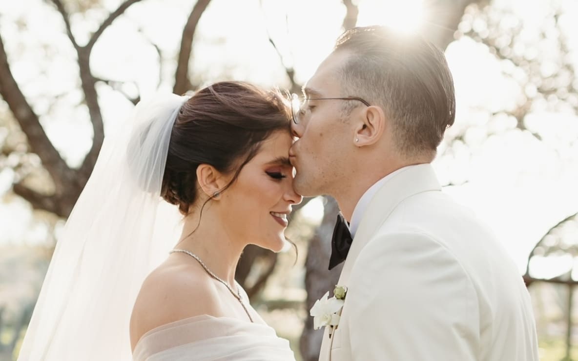 Cassandra Sánchez-Navarro y Alejandro Caceres celebran romántica boda en San Miguel de Allende
