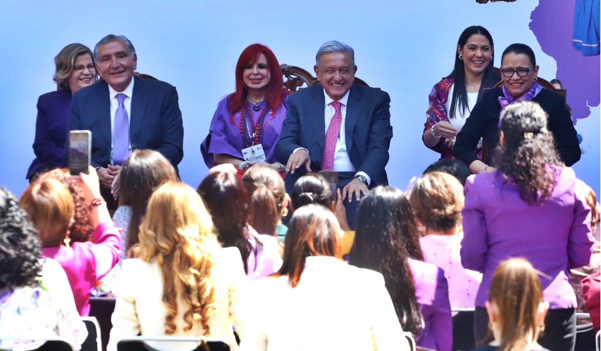 La Cuarta Transformación ya es feminista, afirma AMLO