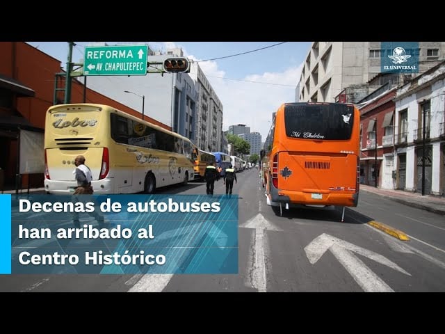 En autobuses de la Universidad de Oaxaca, trasladan a simpatizantes de AMLO