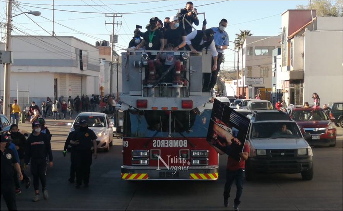 Multitudinario recibimiento a Óscar Valdez en su natal Nogales