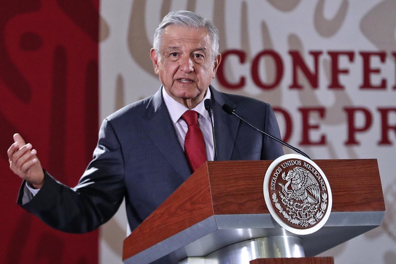 López Obrador señala a ex presidente de tráfico de influencias y corrupción