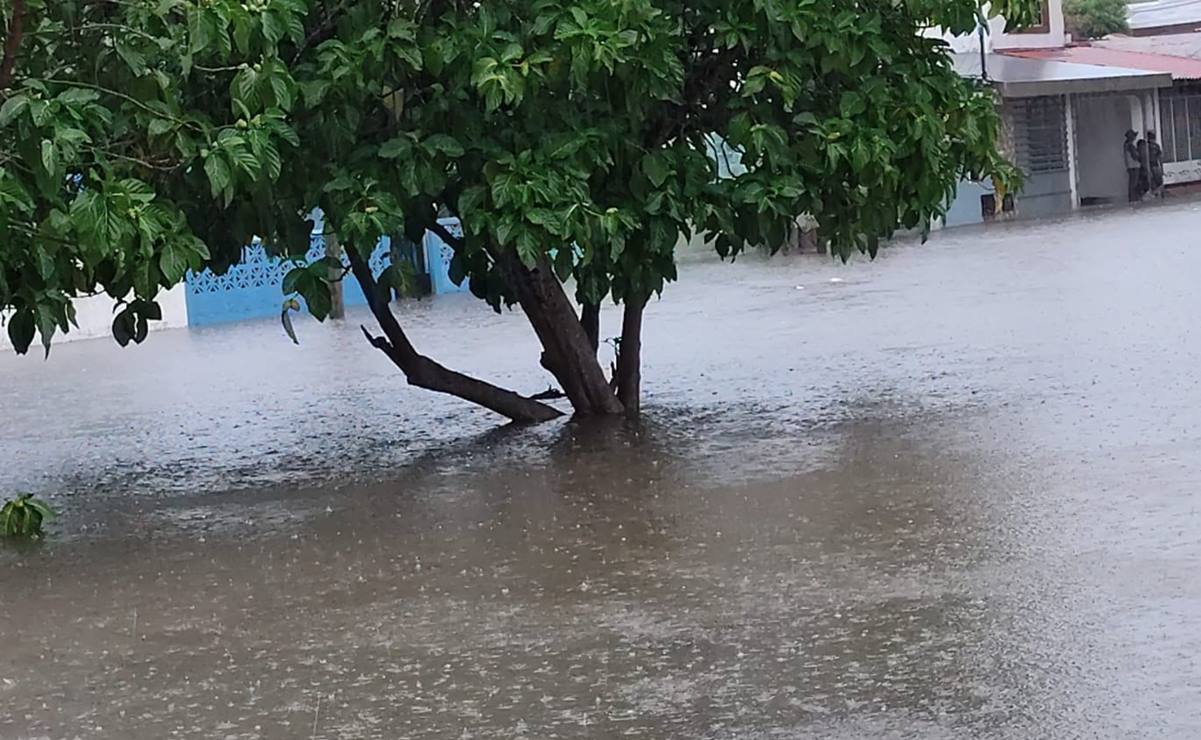 Lluvia torrencial causa inundaciones en Tizimín, Yucatán