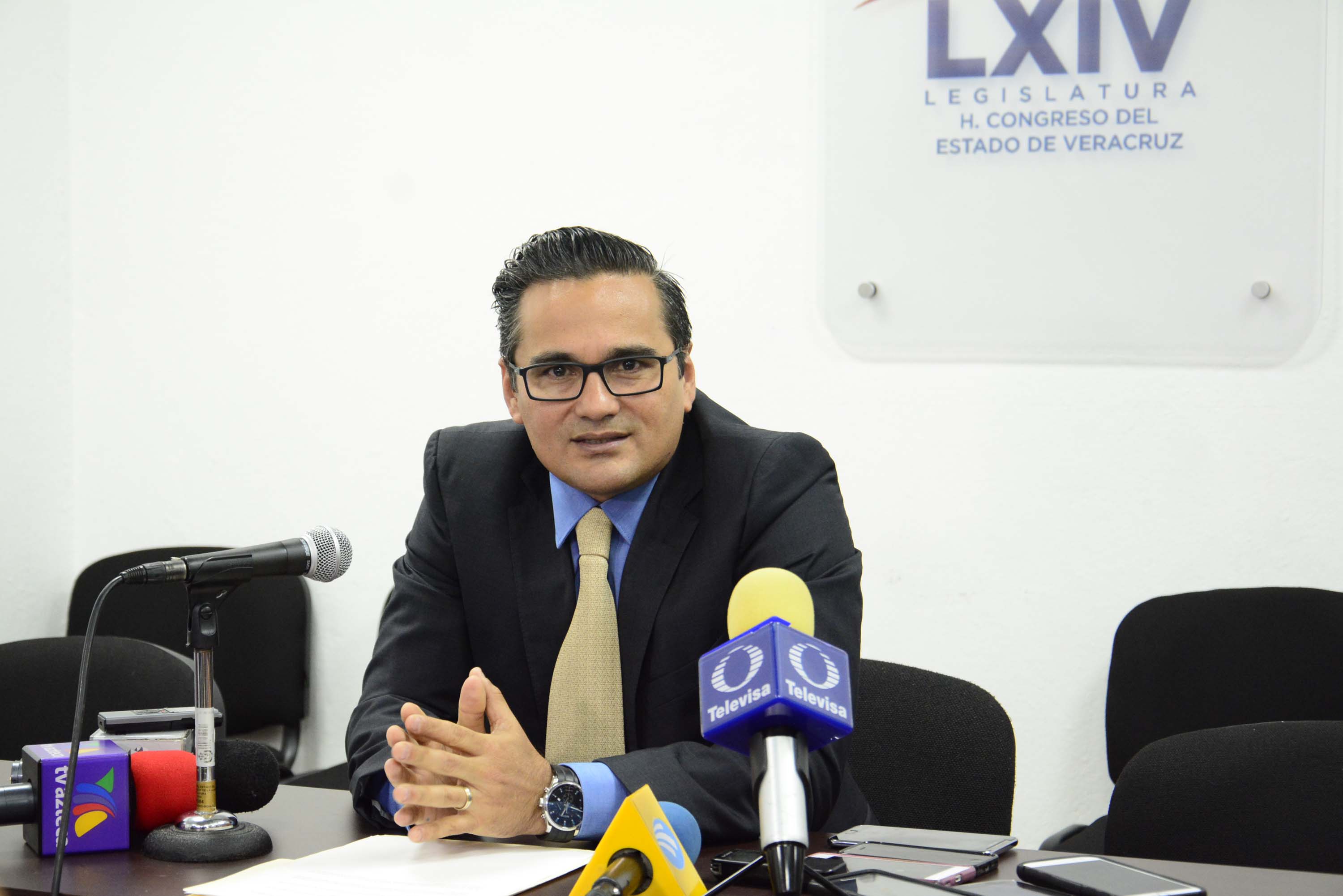 Fiscal de Veracruz se disculpa por dichos sobre familia de Quéretaro