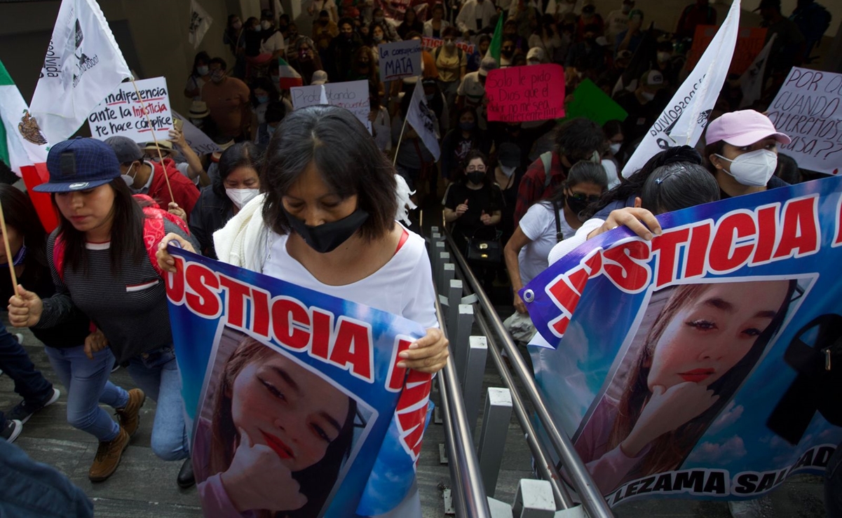 Familiares de víctimas de la Línea 12 presentan denuncia colectiva por daños ante la FGR 