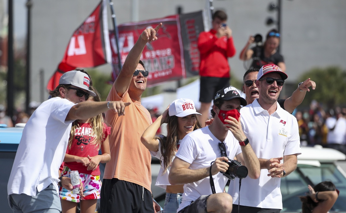 ¿Un poco de tequila? Así celebró Tom Brady su victoria en Tampa Bay