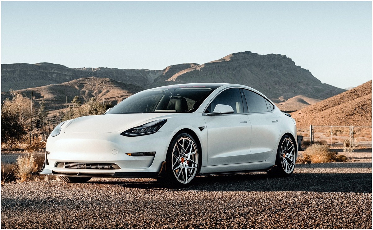 Hertz compra a Tesla 100 mil autos eléctricos; aumentan acciones en Wall Street