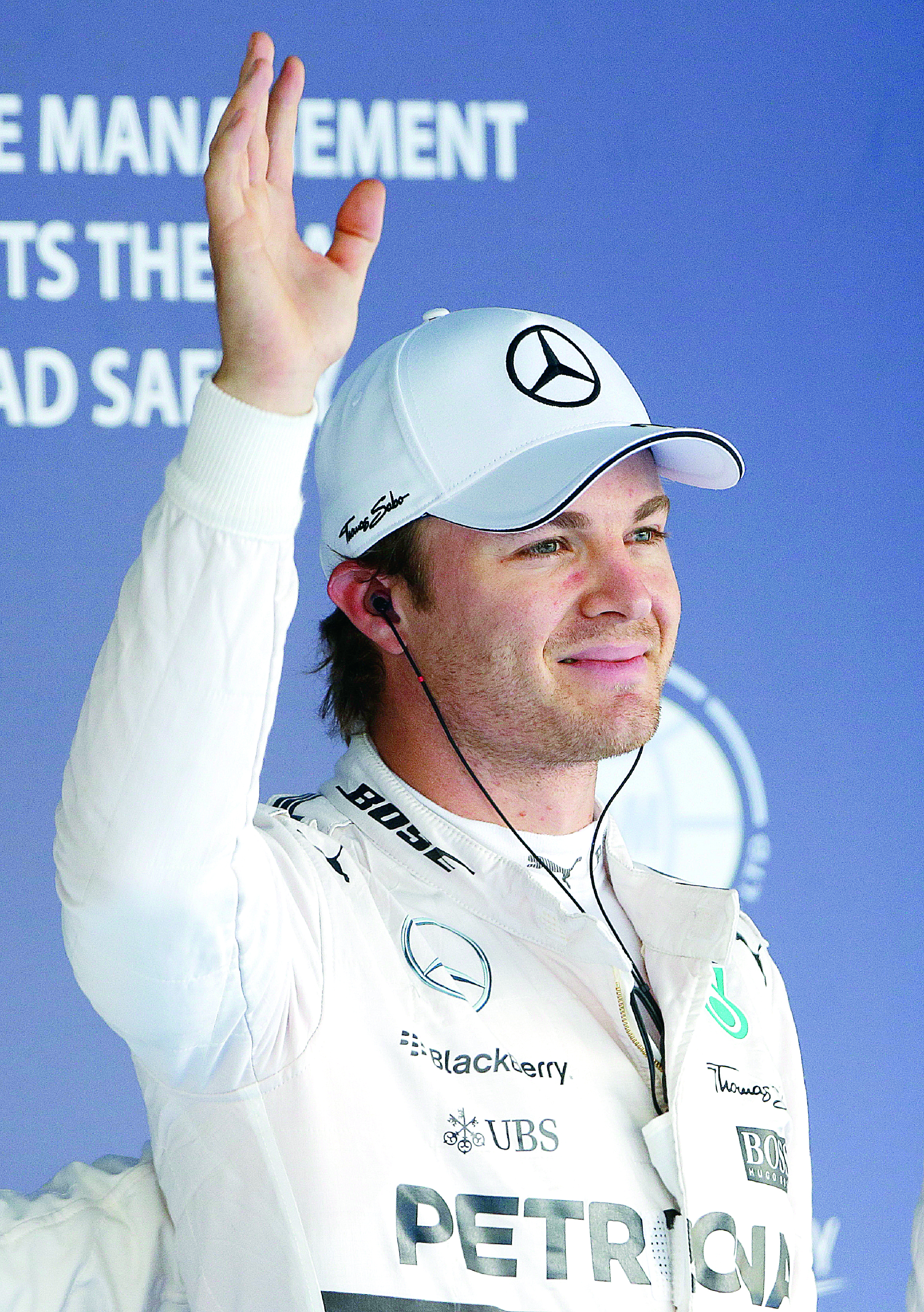 Rosberg logra la pole en Rusia
