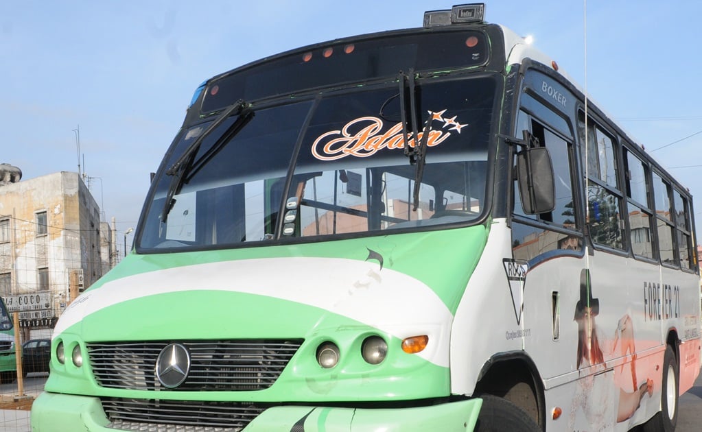 Con señas, pasajero impide robo a microbús en Cuajimalpa