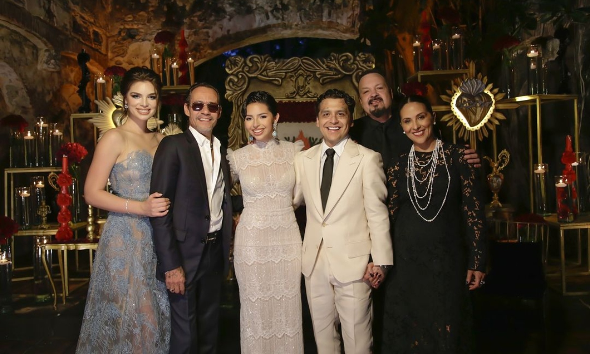 Pepe Aguilar comparte fotos oficiales de la boda de Christian Nodal y Ángela Aguilar 