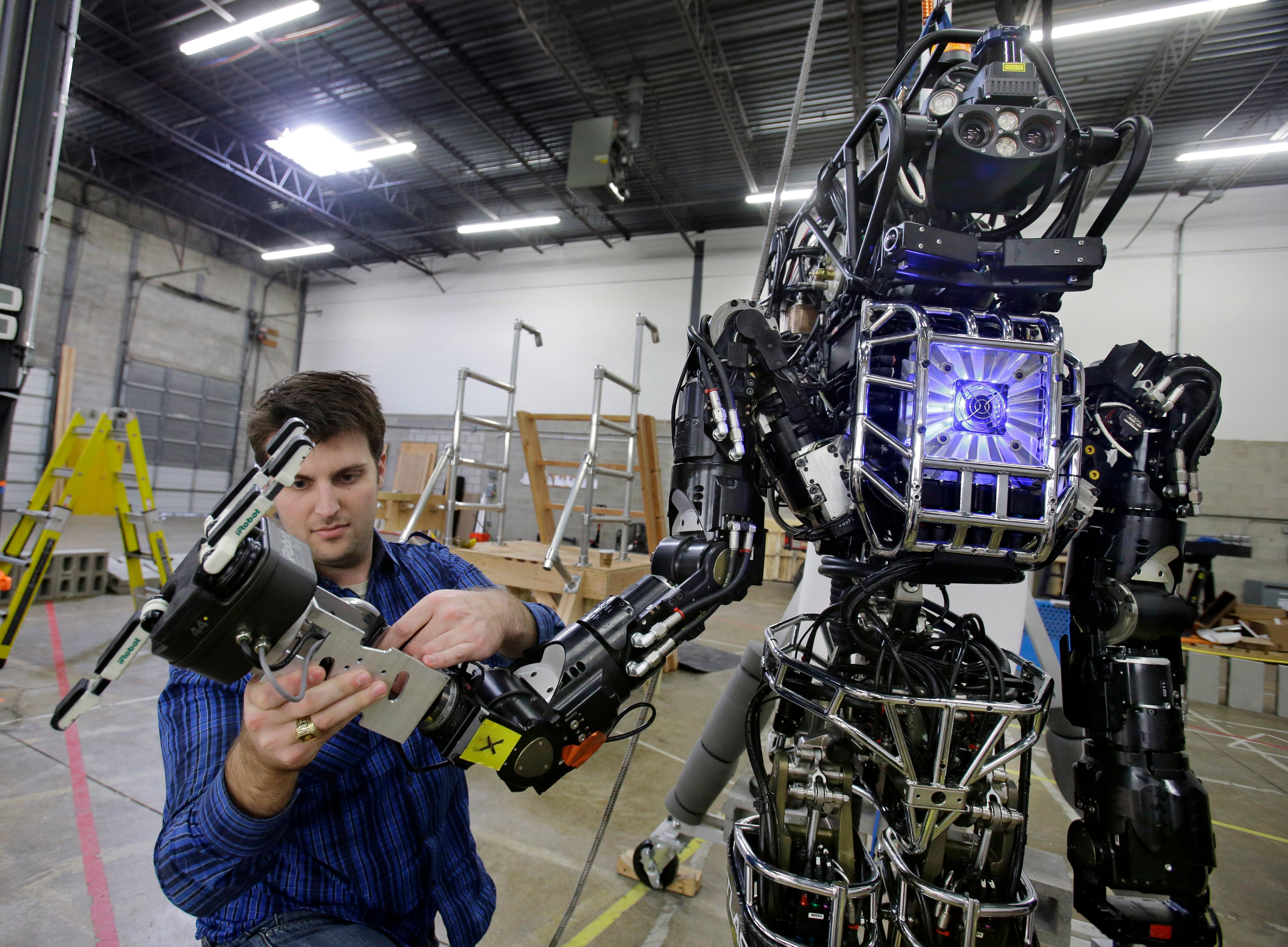 Países buscan frenar producción y uso de "robots asesinos"