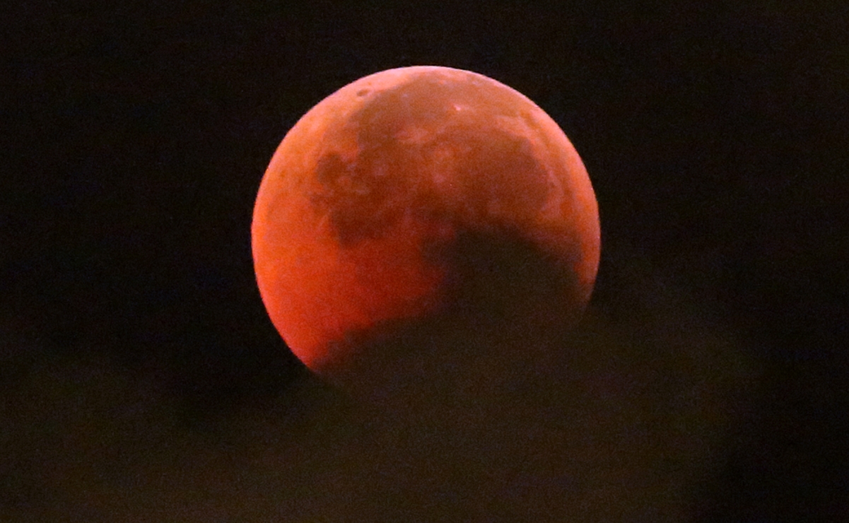 Eclipse total de Luna de Sangre, ¿qué es y cuándo ocurre este evento astronómico?