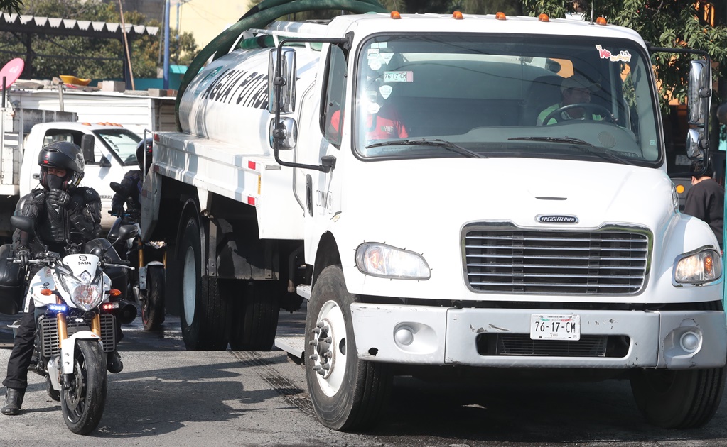 Gobierno de CDMX apoyará con 20 pipas de agua a afectados por "Otis"