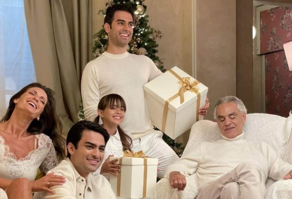 Andrea Bocelli y sus hijos, Virginia y Matteo, cantaron en el Royal Albert Hall Remembrance