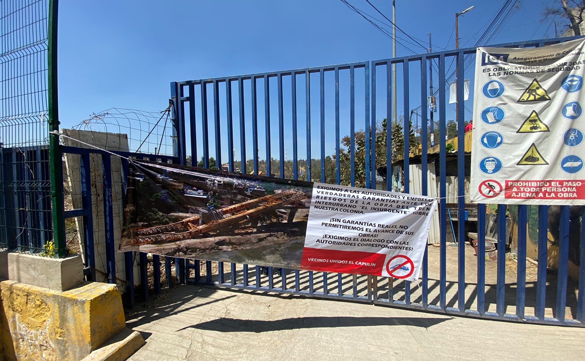 Habitantes de la colonia El Capulín en alcaldía Álvaro Obregón clausuran simbólicamente obras del Tren Interurbano