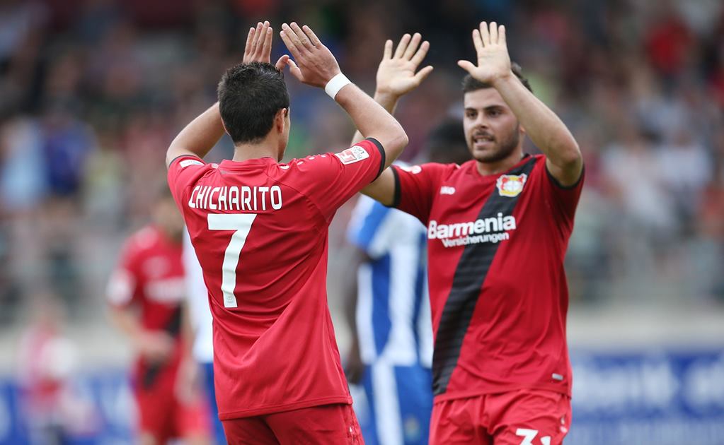 'Chicharito' anota y rescata empate contra el Porto