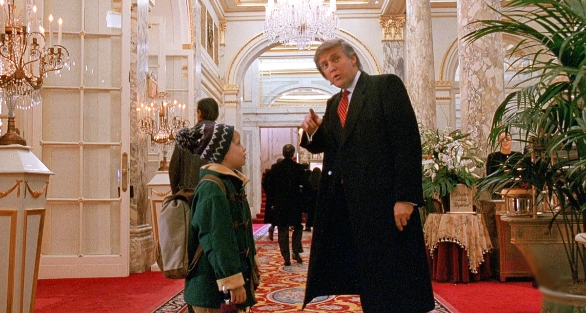 Ahora, Donald Trump asegura que "le suplicaron" para que apareciera en "Mi pobre angelito 2"