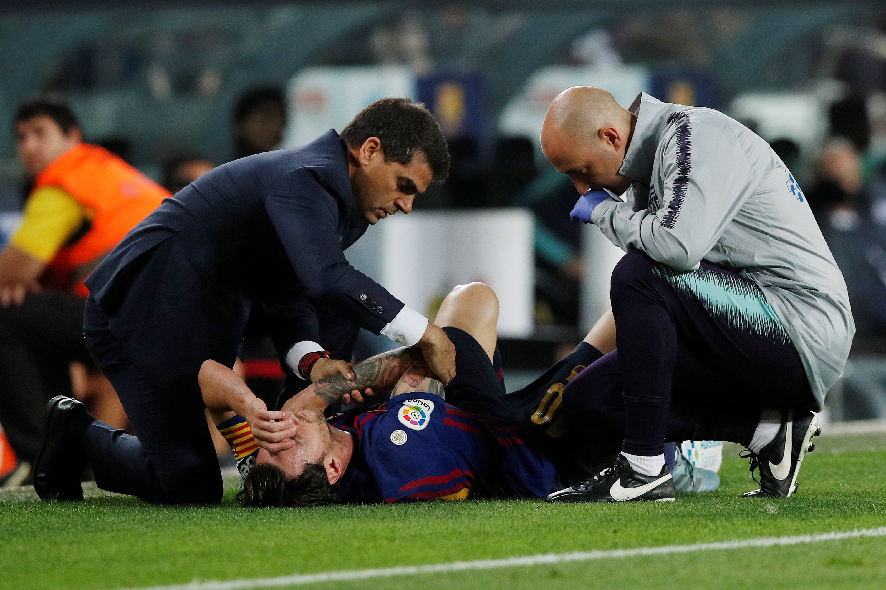 Messi sufre fractura en el brazo 