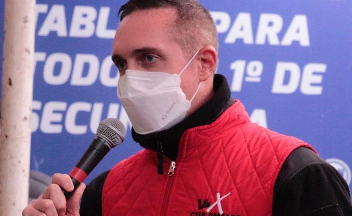 Adrián Ruvalcaba promete sustituir tuberías en Cuajimalpa 