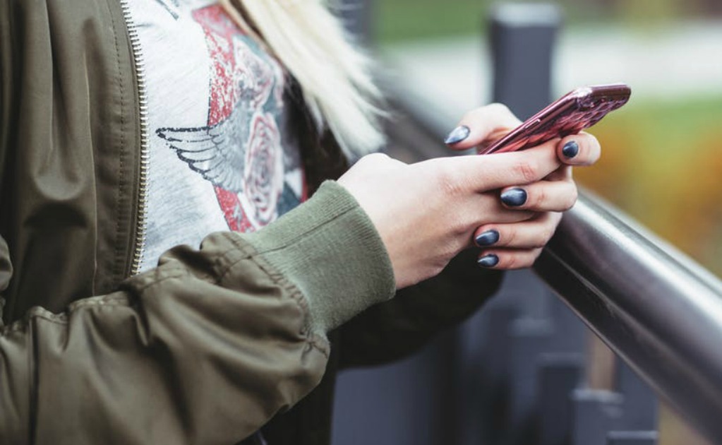 La tendencia que debes seguir: Combina tus uñas con tu look