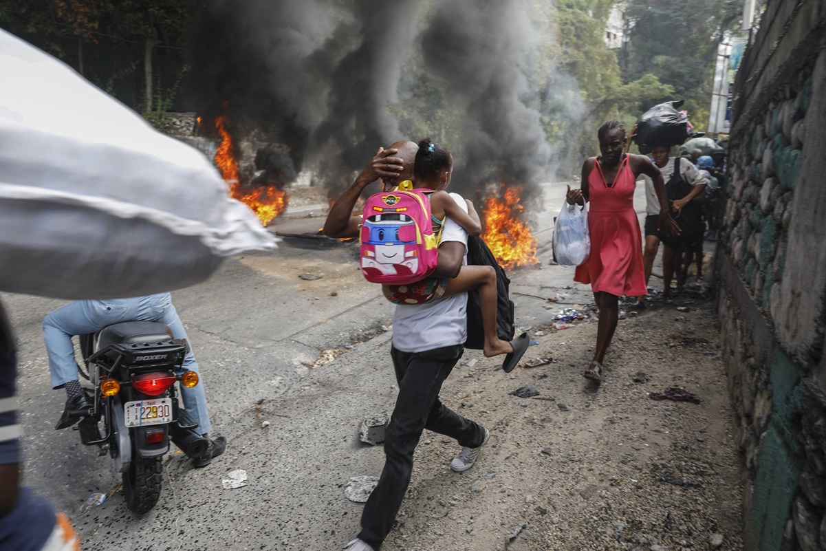 Pandillas se movilizan ante la llegada de fuerza multinacional a Haití