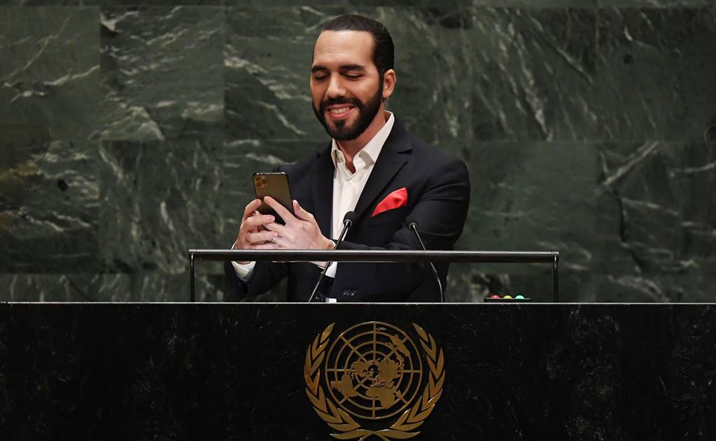 Con “selfie”, presidente de El Salvador inicia discurso ante la Asamblea de la ONU