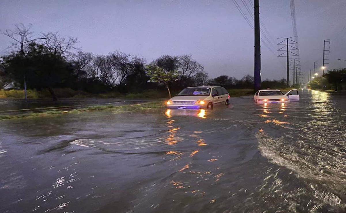 Tormenta eléctrica y lluvia fuerte deja afectaciones en Nuevo León
