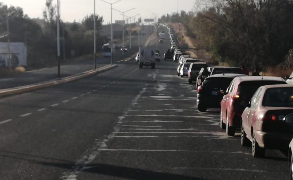 Mineros protestan con caravana en Zacatecas; piden aplicación de vacuna