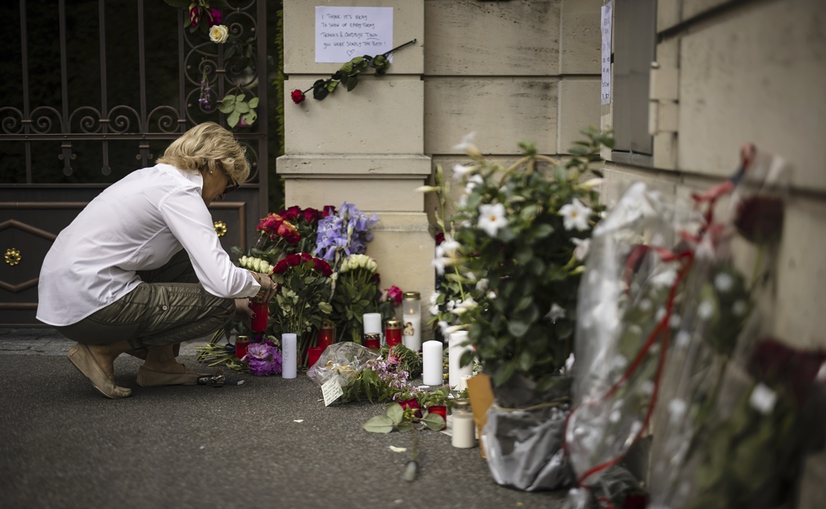 Fans de Tina Turner le rinden homenaje en su mansión en Suiza