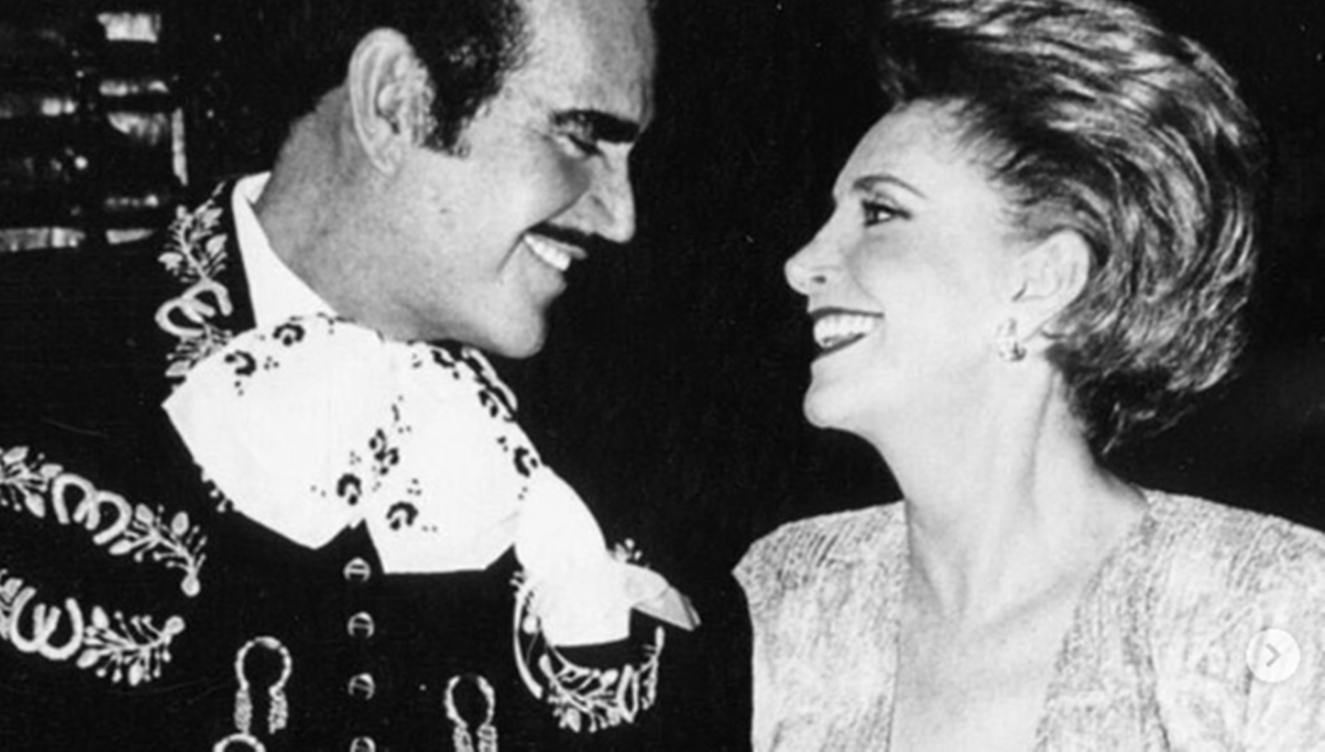 Doña Cuquita responde a quienes la critican por perdonar las infidelidades  de Vicente Fernández