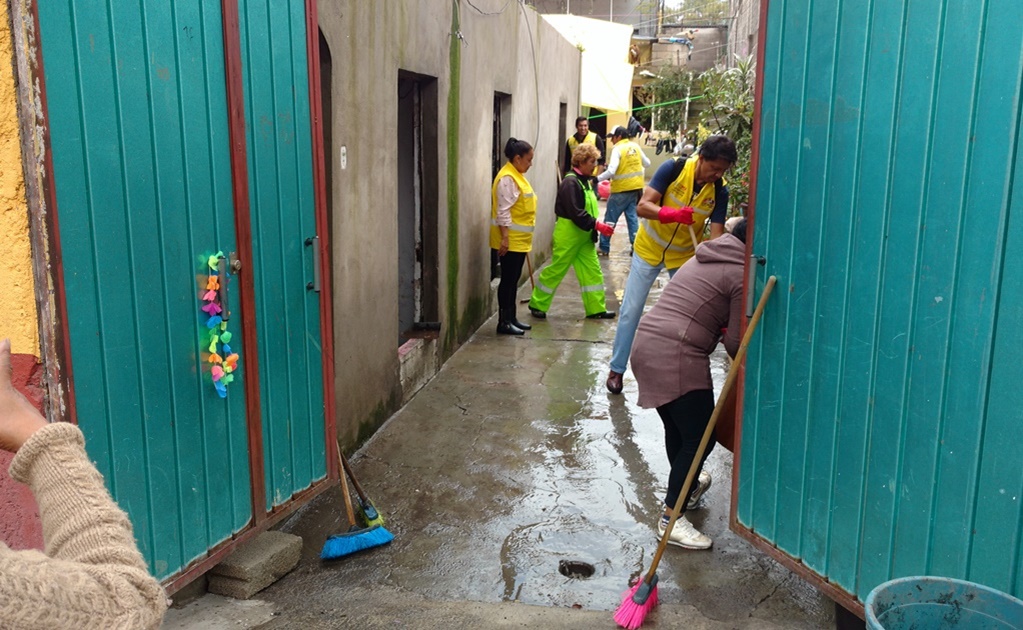 Despliegan 300 trabajadores para limpiar Coyoacán tras inundaciones